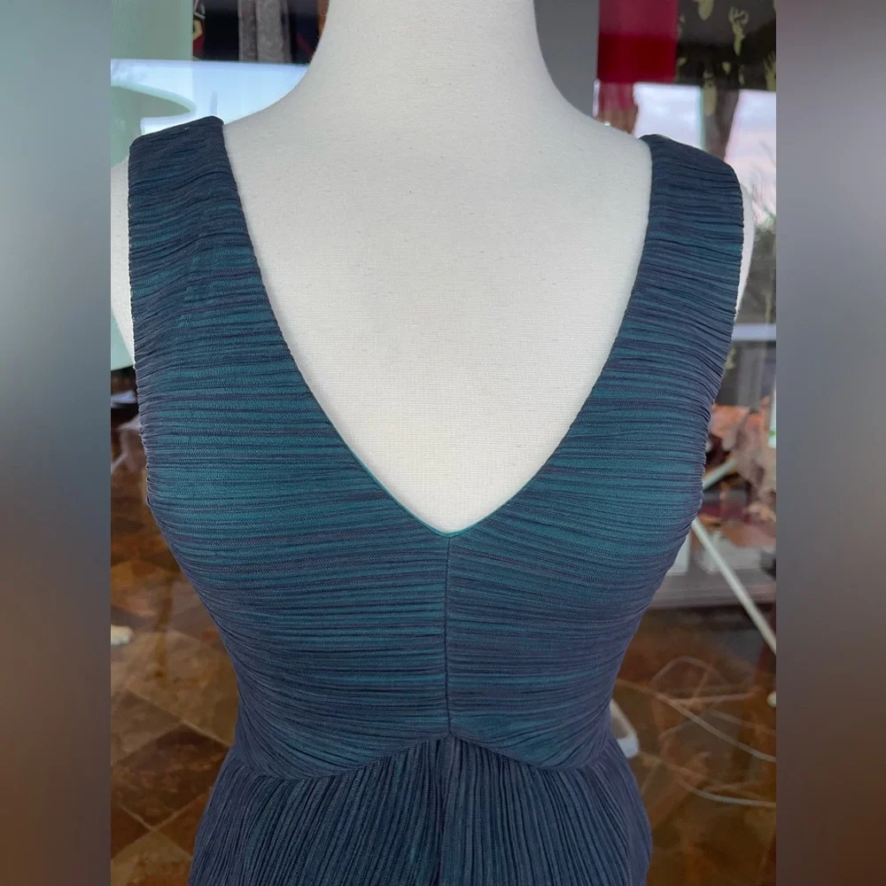 BCBG MAXAZRIA ~ Beautiful Sheer Navy over Green “Sven” Mini Dress ~ Size XS - Picture 3 of 10